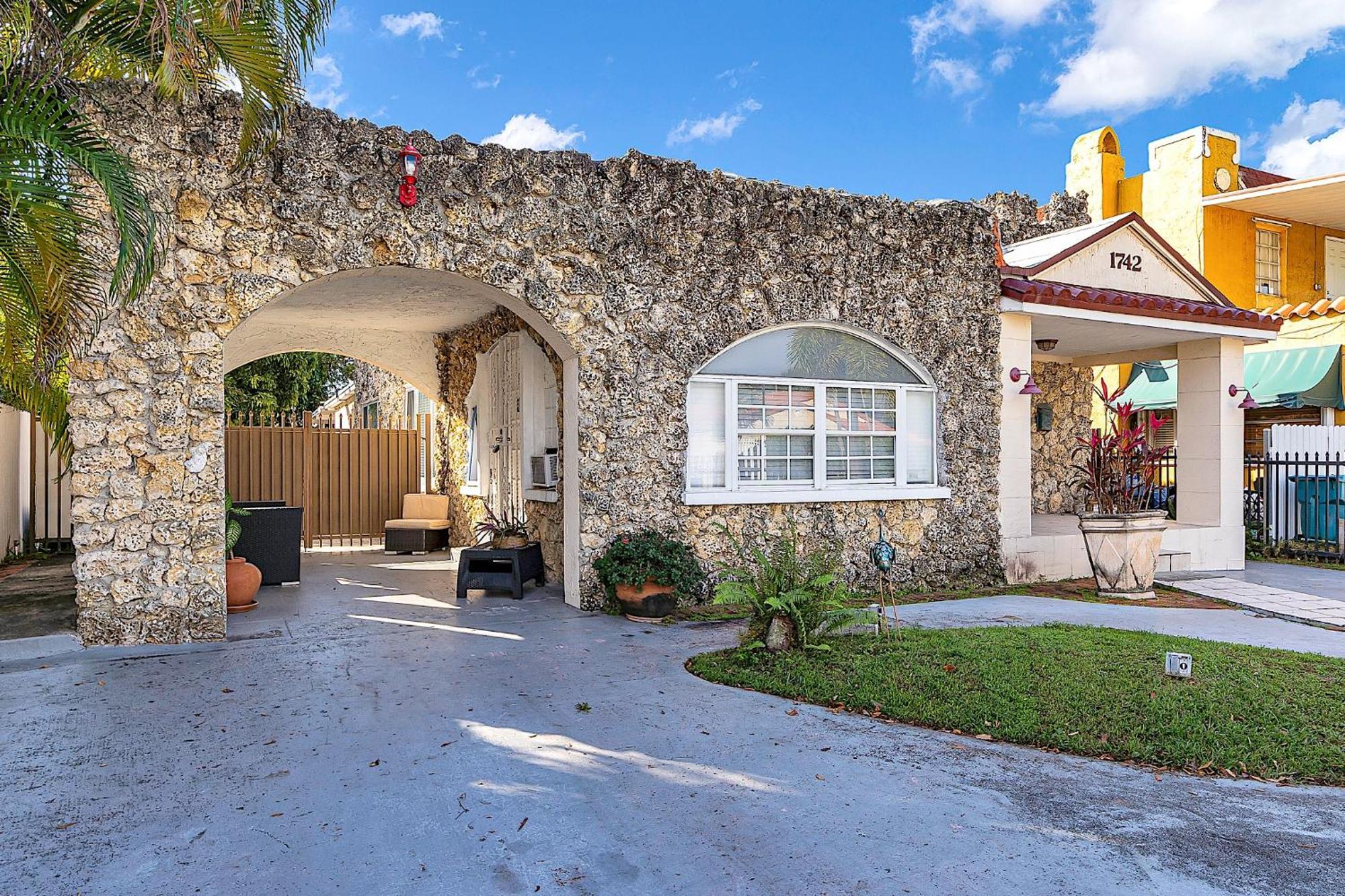 Boho Studio In Little Havana Майами Экстерьер фото